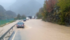 Jablanica: M17 pod vodom, vozači na mukama