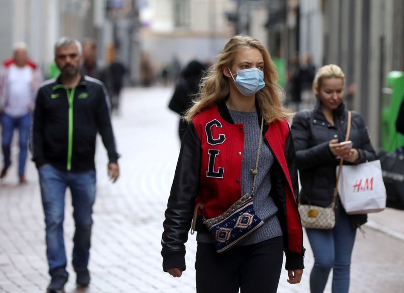 Maske ponovo obavezne u Holandiji zbog porasta broja slučajeva Covid-19