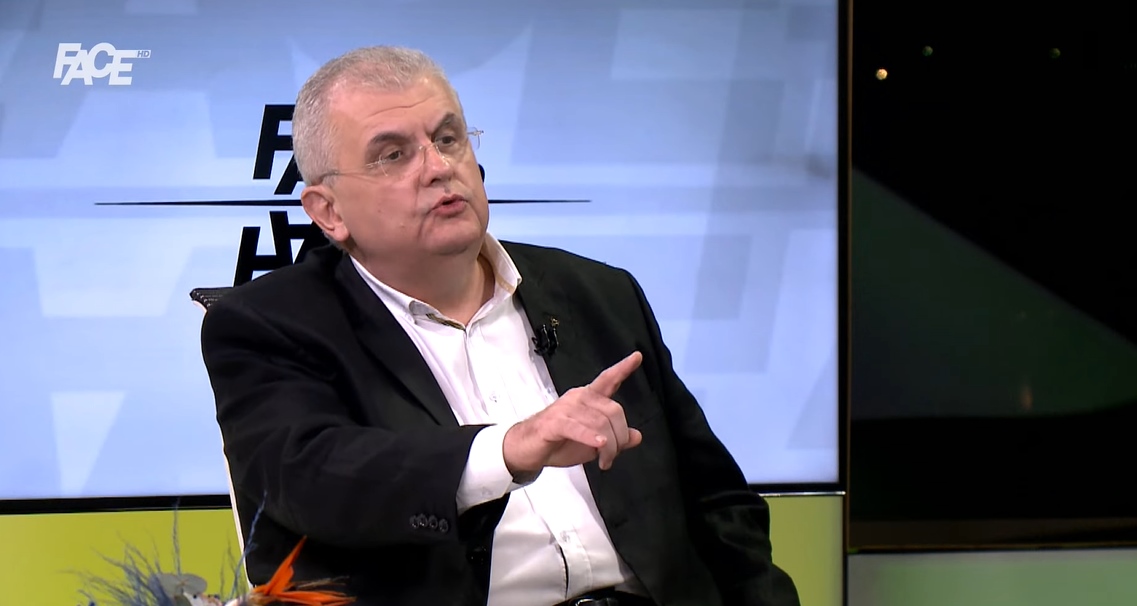 Nenad Čanak: Je*bo ja mater i Ratku Mladiću i onome kome je on heroj!