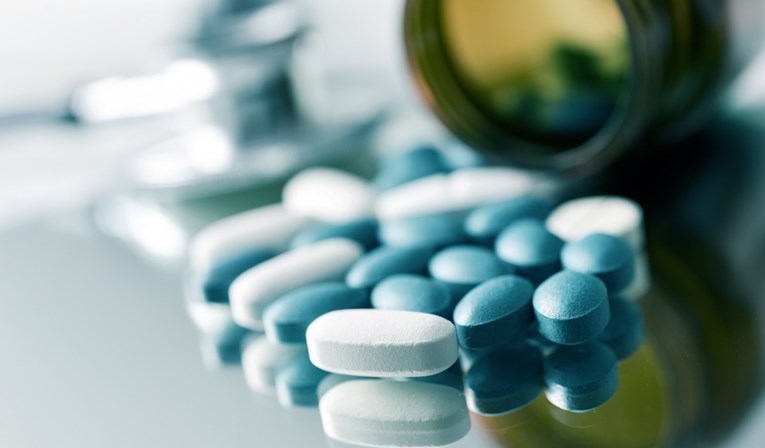 Pfizer razvio pilulu protiv korone, kaže da smanjuje hospitalizacije i smrti za 89%