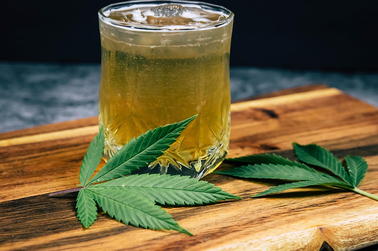 Naučnici otkrivaju: Šta je štetnije - marihuana ili alkohol?