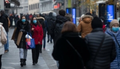 Slovenija razmatra mjere ograničenja zbog koronavirusa pred praznike