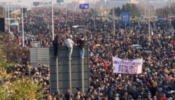 Počeli protesti širom Srbije, blokada puteva na 50 lokacija