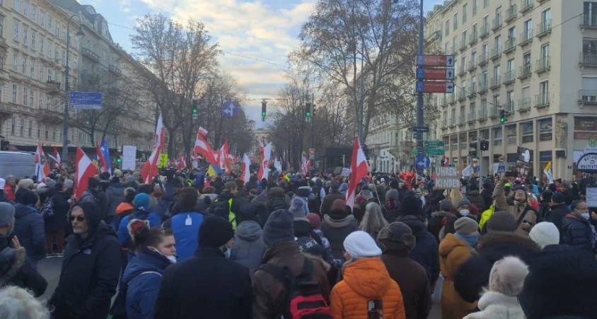 Austrija: Sukobi policije i demonstranata u Beču