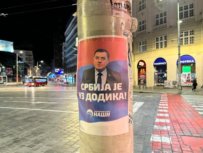 Nakon sankcija: U centru Beograda oblijepljeni plakati podrške Dodiku