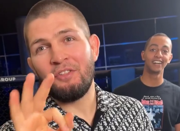 Khabib nasmijao komičara ponudom: Ako me upoznaš s legendom dobit ćeš tri ovce