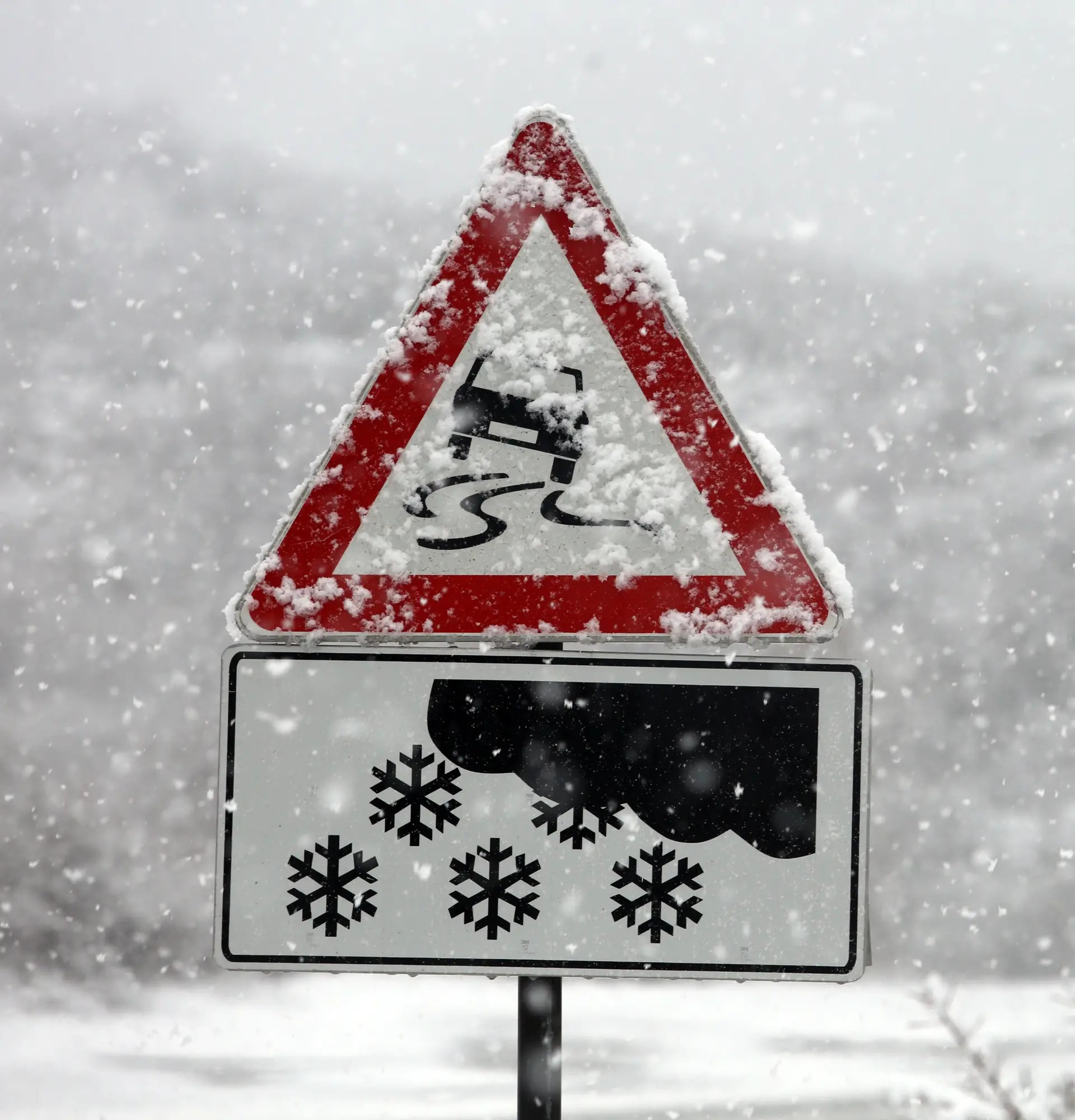 Zbog niskih temperatura i poledice nužna oprezna vožnja