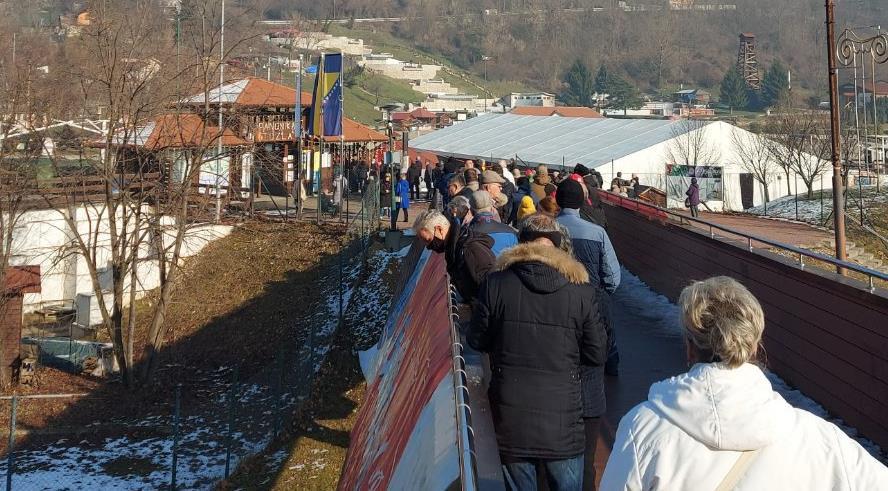 Tuzla: Veliki interes građana za kupovinu sezonskih ulaznica po akcijskim cijenama za Panonska jezera