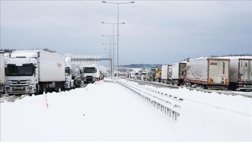 Kompanija za autoceste u Istanbulu kažnjena sa 455.493 eura nakon saobraćajnog kolapsa zbog snijega