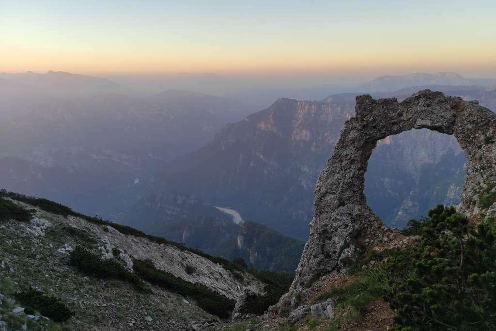 Nakon 12 dana borbe s vatrom: Kiša ugasila požar na Čvrsnici