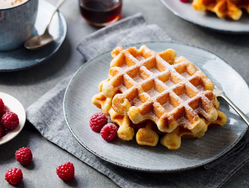 Kako napraviti wafle bez aparata? Trik za pečenje savršenog doručka koji će svi obožavati