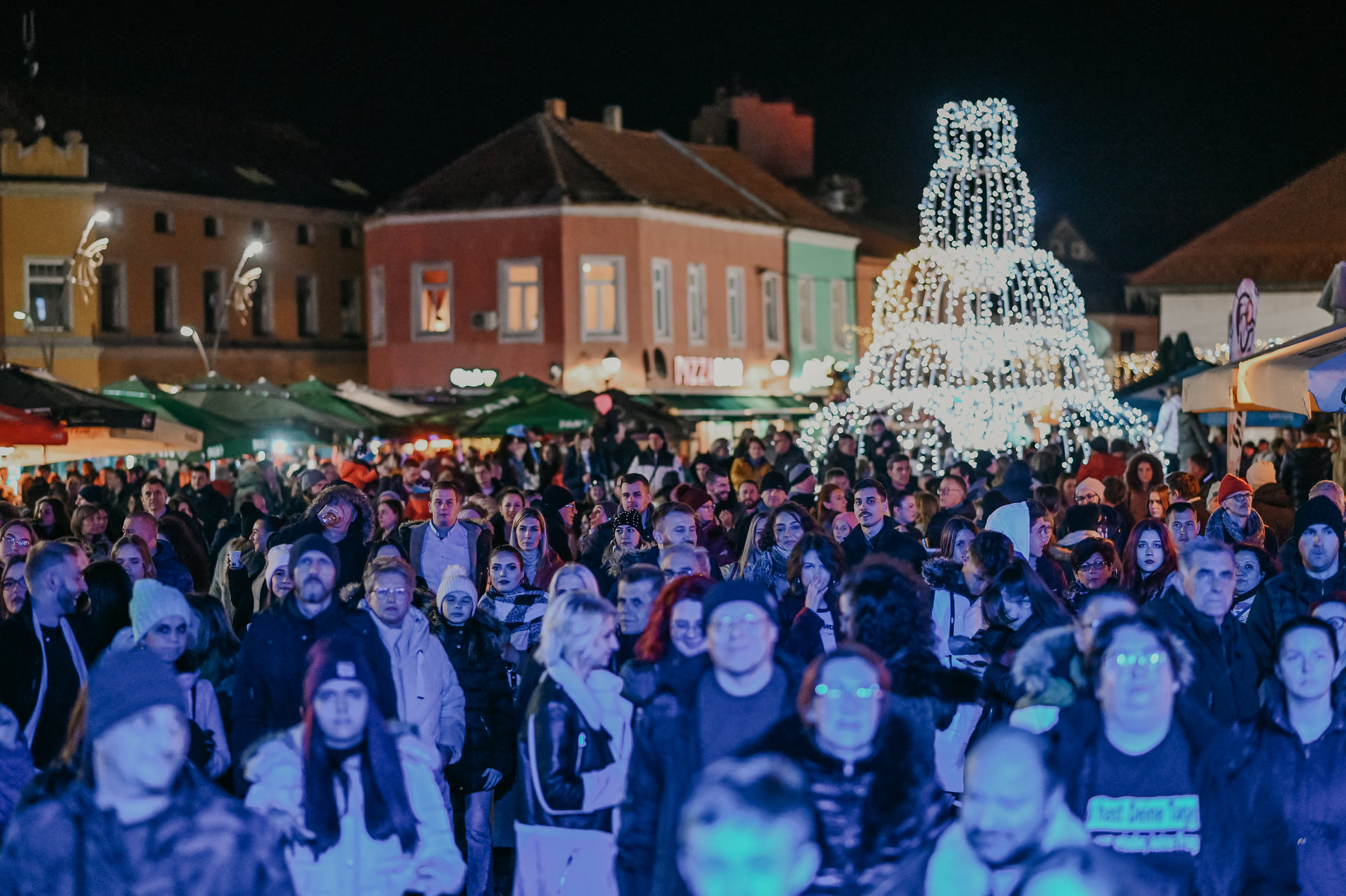 Manifestacija 'Zima u Tuzli' privukla brojne domaće i strane goste