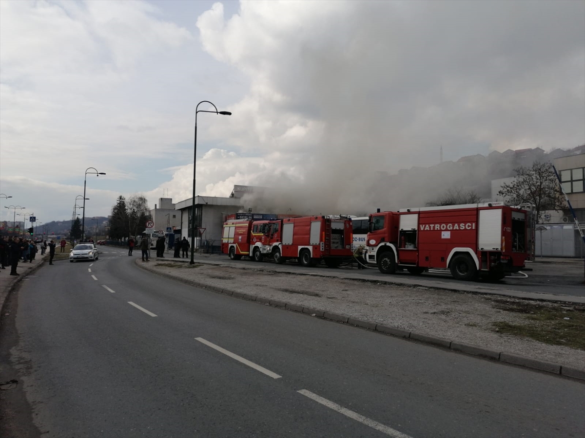 Jedna osoba povrijeđena u požaru na autobuskoj stanici u Sarajevu