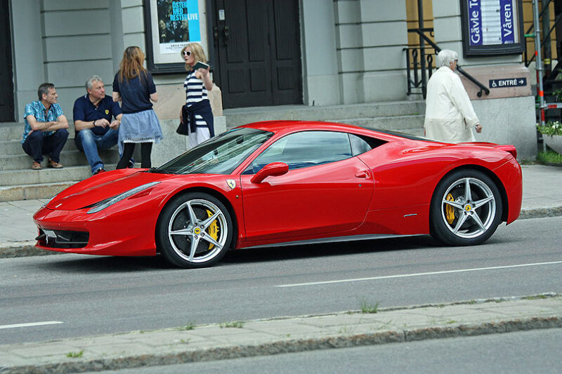 Najskuplji uvezeni automobil u BiH u prošloj godini bio je Ferrari, plaćen skoro 500.000 KM