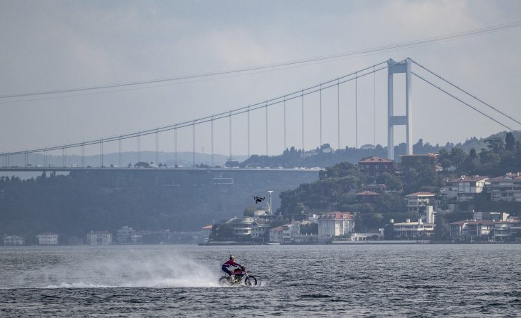 Turska odgovorila Ukrajini da ne može zatvoriti prolaz ruskim ratnim brodovima