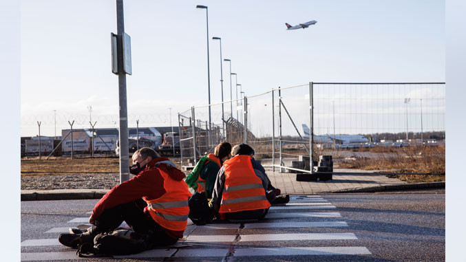 Njemačka: Klimatski aktivisti blokirali puteve prema aerodromima