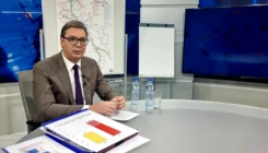 Vučić o glasačima iz RS, mladima u Srbiji obećao po 100 eura dodatne pomoći