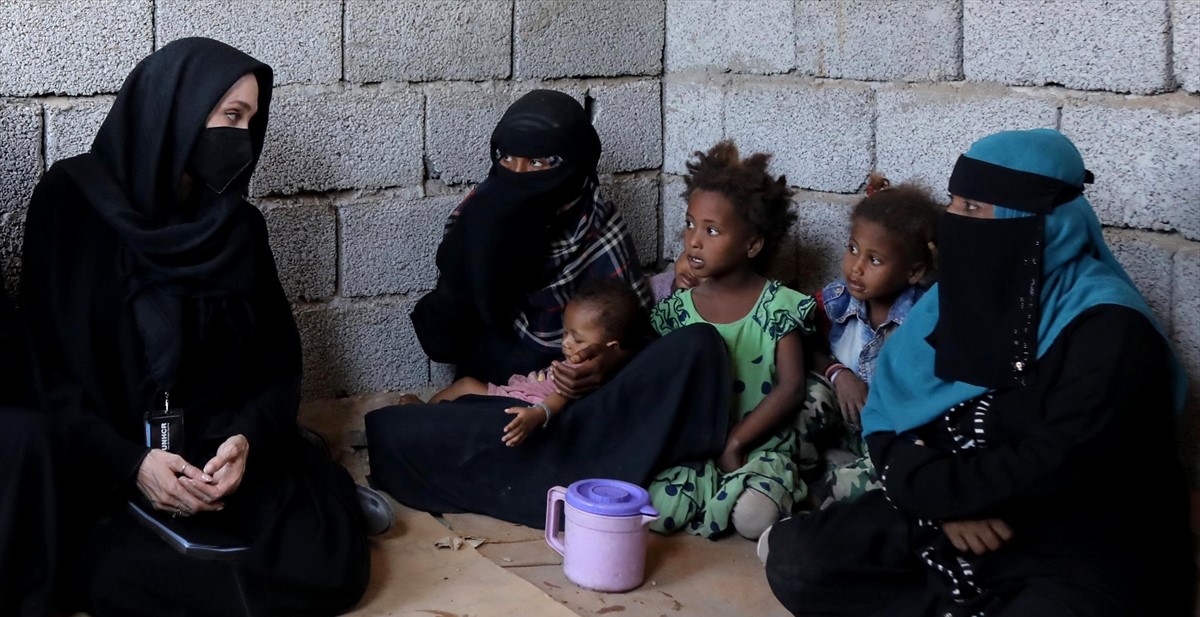 Angelina Jolie posjetila izbjeglički kamp u Jemenu