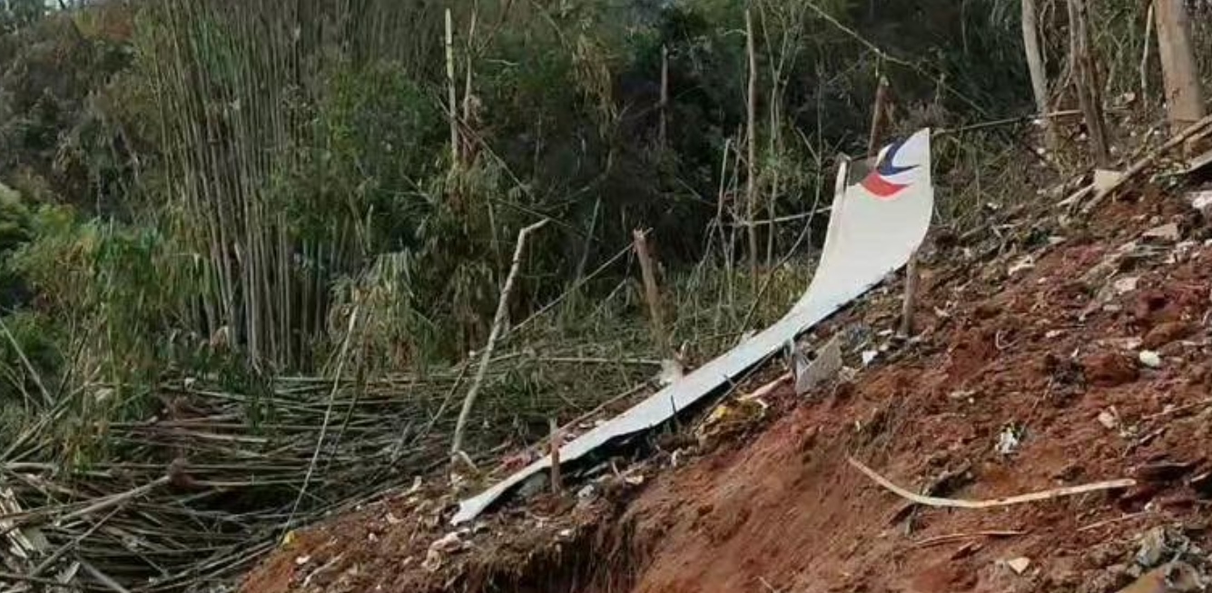 Objavljeni prvi snimci pada aviona: "Nema naznaka da bi moglo biti preživjelih"