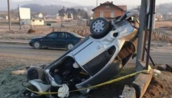 Dva mladića poginula u saobraćajnoj nesreći na putu Tuzla - Doboj