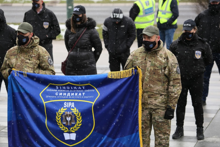 Prijedlog HDZ-a: Parlament BiH usvojio povećanje plaća vojnicima, policijskim i državnim službenicima