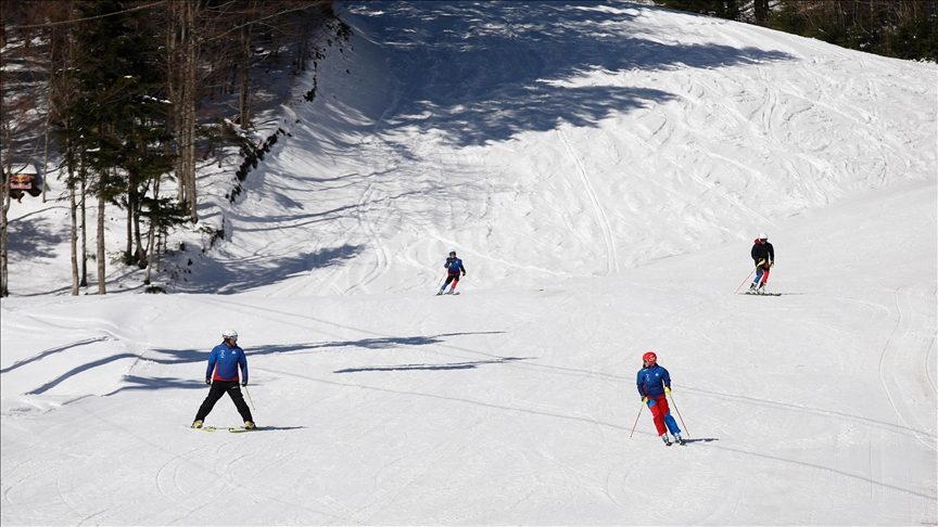 Proljetno skijanje na olimpijskoj Bjelašnici