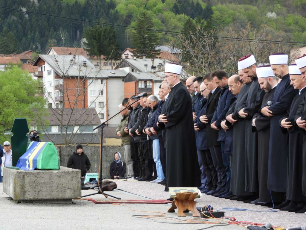 U subotu kolektivna dženaza u Vlasenici