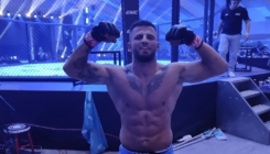 Erko Jun najavio borbu na 'Prime Show MMA' u Poljskoj, na press došao u majici sa natpisom podrške Palestini