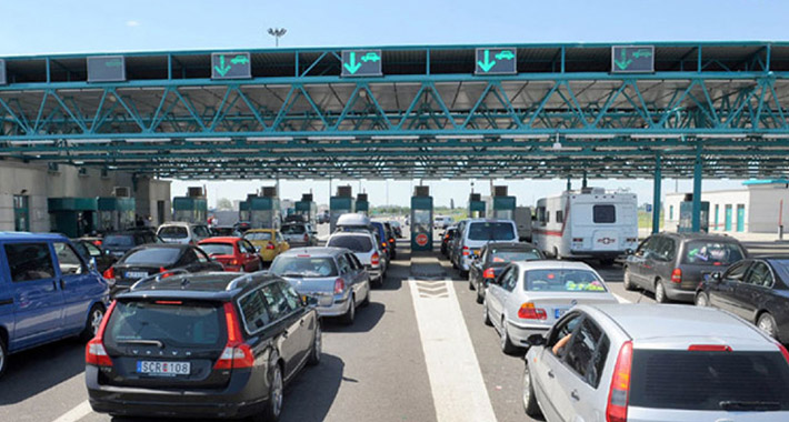 Na graničnom prelazu Bosanska Gradiška pojačana frekvencija vozila na ulazu u BiH