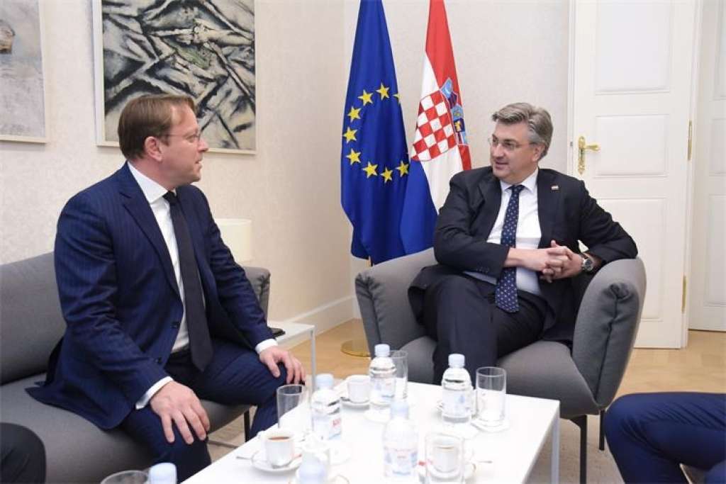 Plenković s Várhelyijem o BiH i politici proširenja EU-a