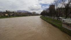 U porastu nivo rijeke Bosne, ostale za sada u stagnaciji