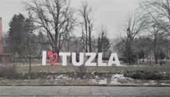 Tuzla: Uskoro u centralnom gradskom parku 3D natpis "I love Tuzla" sa velikim srcem