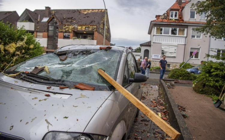 Veliko nevrijeme u Njemačkoj: Tornado nosio sve pred sobom, povrijeđeno najmanje 30 ljudi