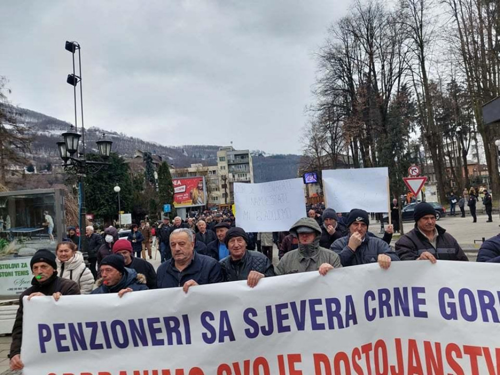 U Crnoj Gori protest penzionera zbog povećanja penzija