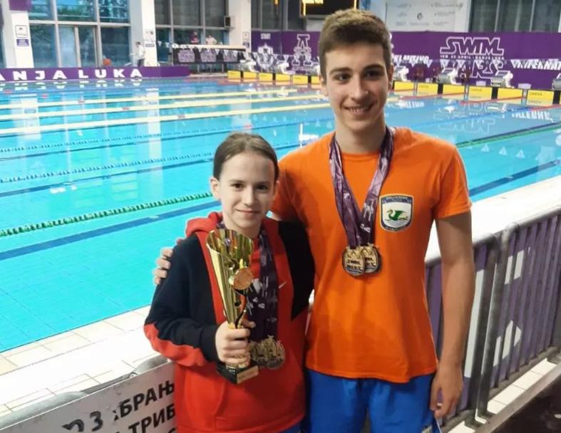 PK Zmaj – Alpamm: 10 medalja na Međunarodnom plivačkom mitingu