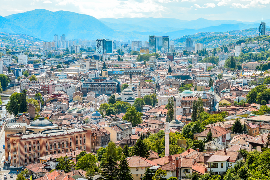 Sarajevo: Lažno se predstavljao da je uposlenik Ambasade SAD-a, zaradio 5.000 KM...