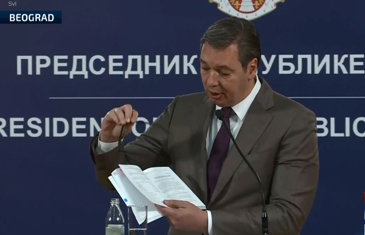 Vučić od “imamo dovoljno da dajemo i komšijama” do “hoćemo li preživjeti”