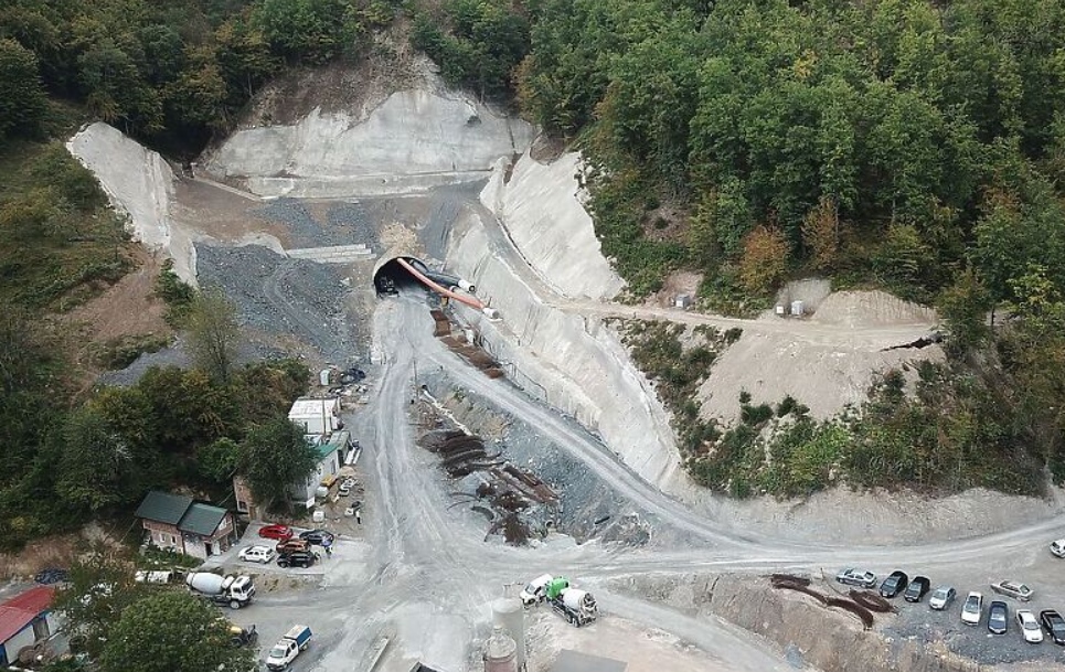 Ukradeno 5,5 tona armature sa gradilišta tunela Hranjen