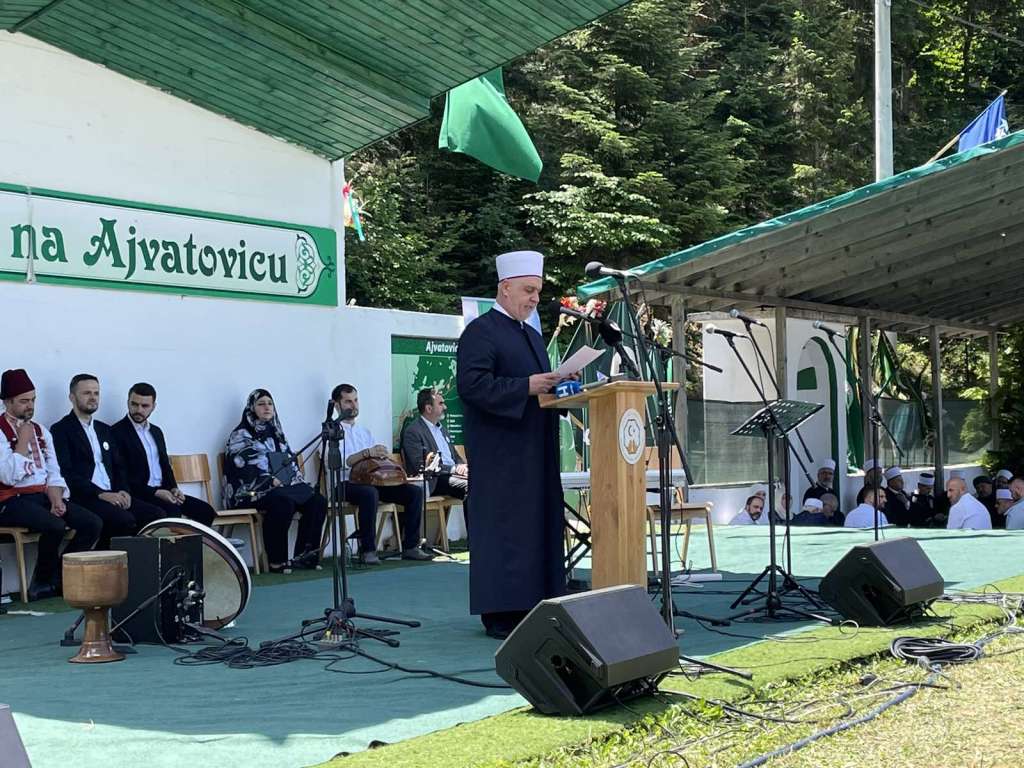 Reisu-l-ulema Kavazović na Ajvatovici: Slobodu i jedinstvo moramo sačuvati