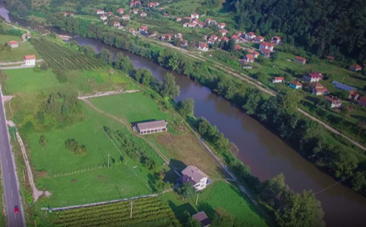 Pucnjava u Kaknju: Jedna osoba ubijena lovačkom puškom u vikendici