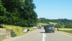 Gradačac: U sudaru automobila i biciklista povrijeđeno pet osoba