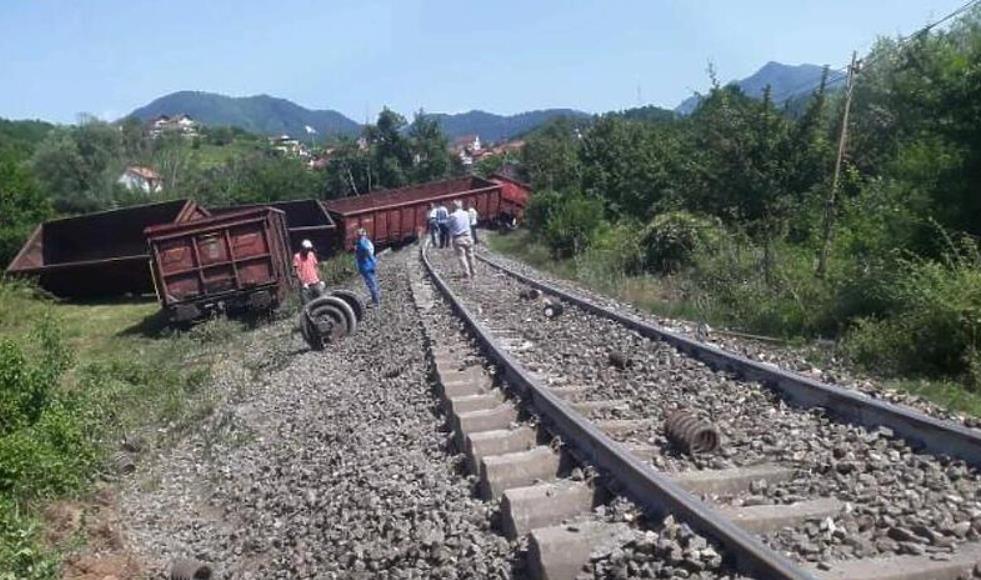 Teretni voz iskočio iz šina na relaciji Sarajevo - Mostar