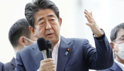 Bivši premijer Japana Shinzo Abe preminuo nakon atentata