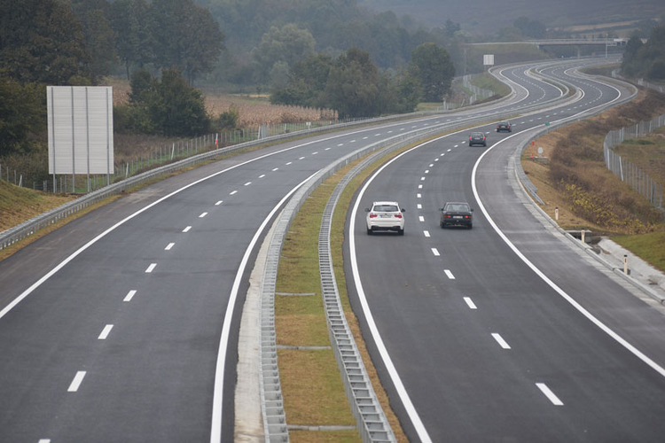 Autoceste FBiH ne znaju koliko su novca potrošili na sanaciju šahtova