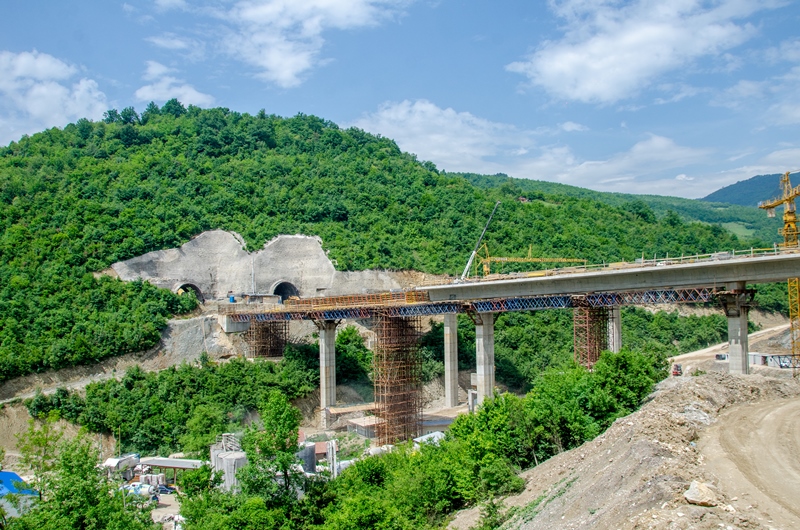 Na gradilištu mosta koridora VC gorjela drvena platforma