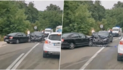 Živinice: Pet osoba povrijeđeno u direktnom sudaru Passata i Mercedesa