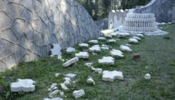 Ambasada SAD: Prioritetno pronaći osobe koje su uništile Partizansko groblje u Mostaru