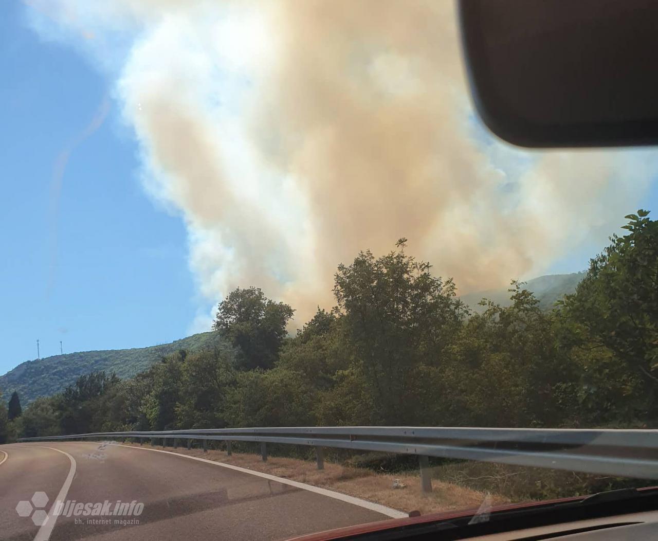 Veliki požar kod Čapljine na nepristupačnom brdovitom terenu