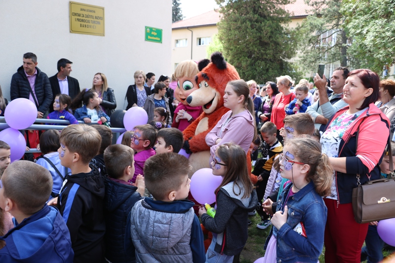 U ponedjeljak u Banovićima mirni protest roditelja djece sa poteškoćama u razvoju