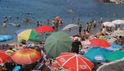 Snimak s crnogorske plaže izazvao lavinu komentara: "Ovako zamišljam pakao", "Prevazišli Kineze"...